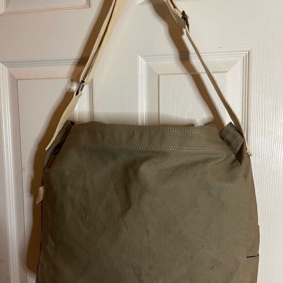 Lucky Brand large canvas olive green messenger bag with adjustable beige strap. - Picture 2 of 9